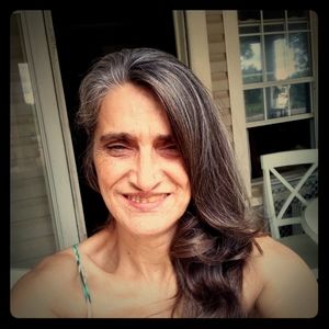 Meet your Posher, Marie  I am a 30 year hoarder